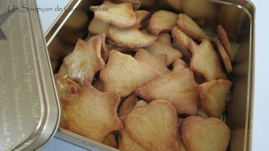 petits-gateaux-de-noel-aux-amandes-18